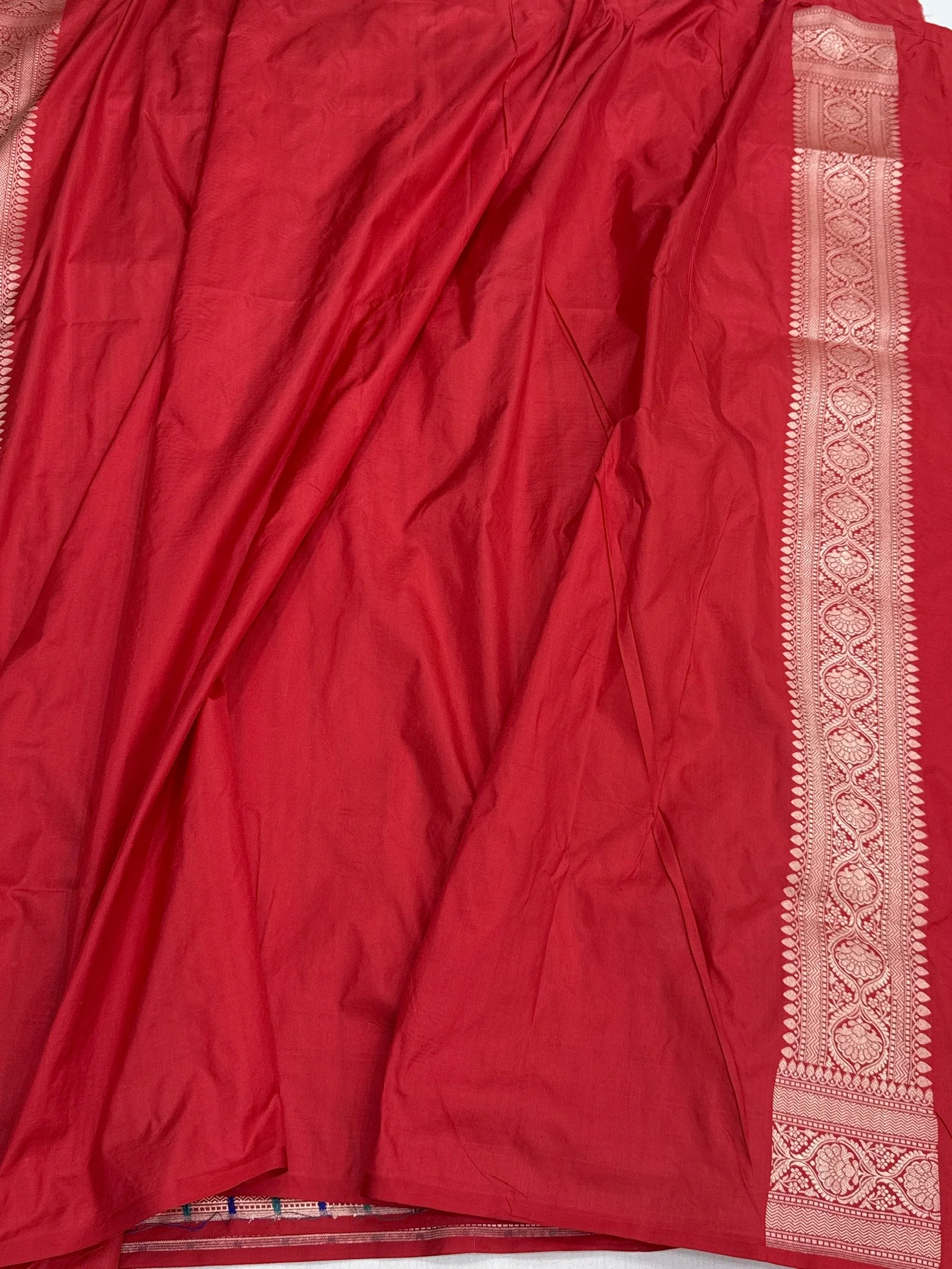 Red Banarasi Minakari Pure Katan Silk Saree | Pure Silk | Minakari Work | Cutwork Technique | Banarasi Katan Silk Saree - Image 2