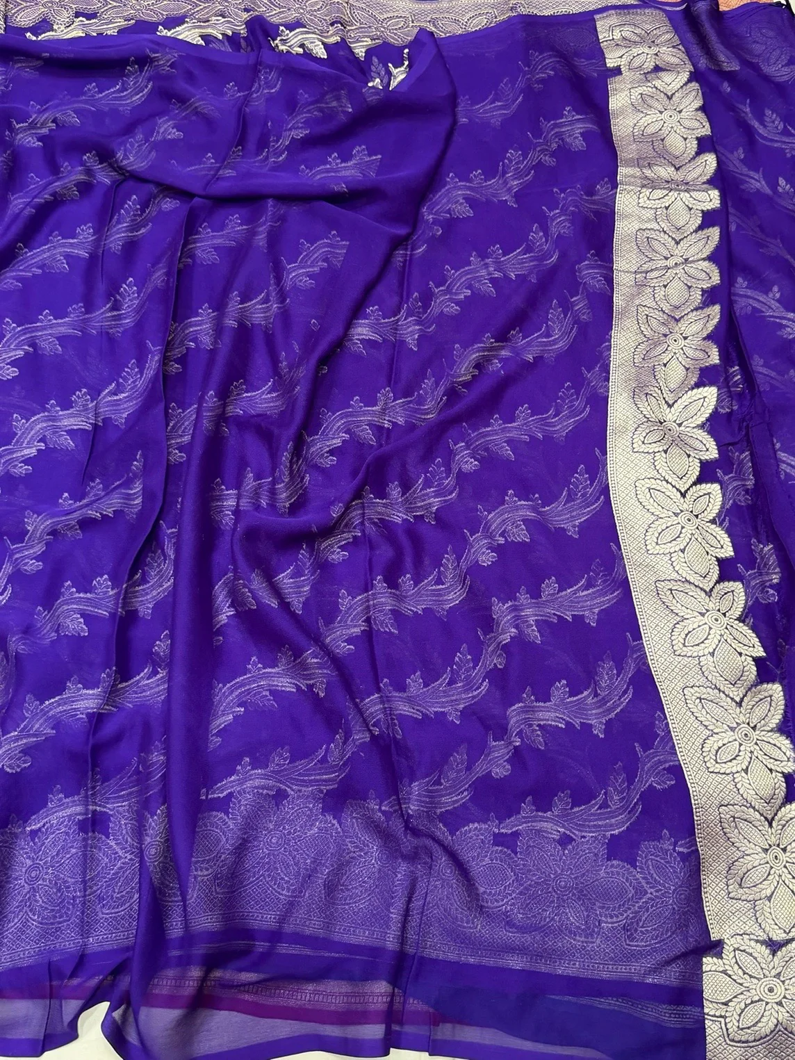 Banarasi Pure Chiffon Georgette Saree - Image 5