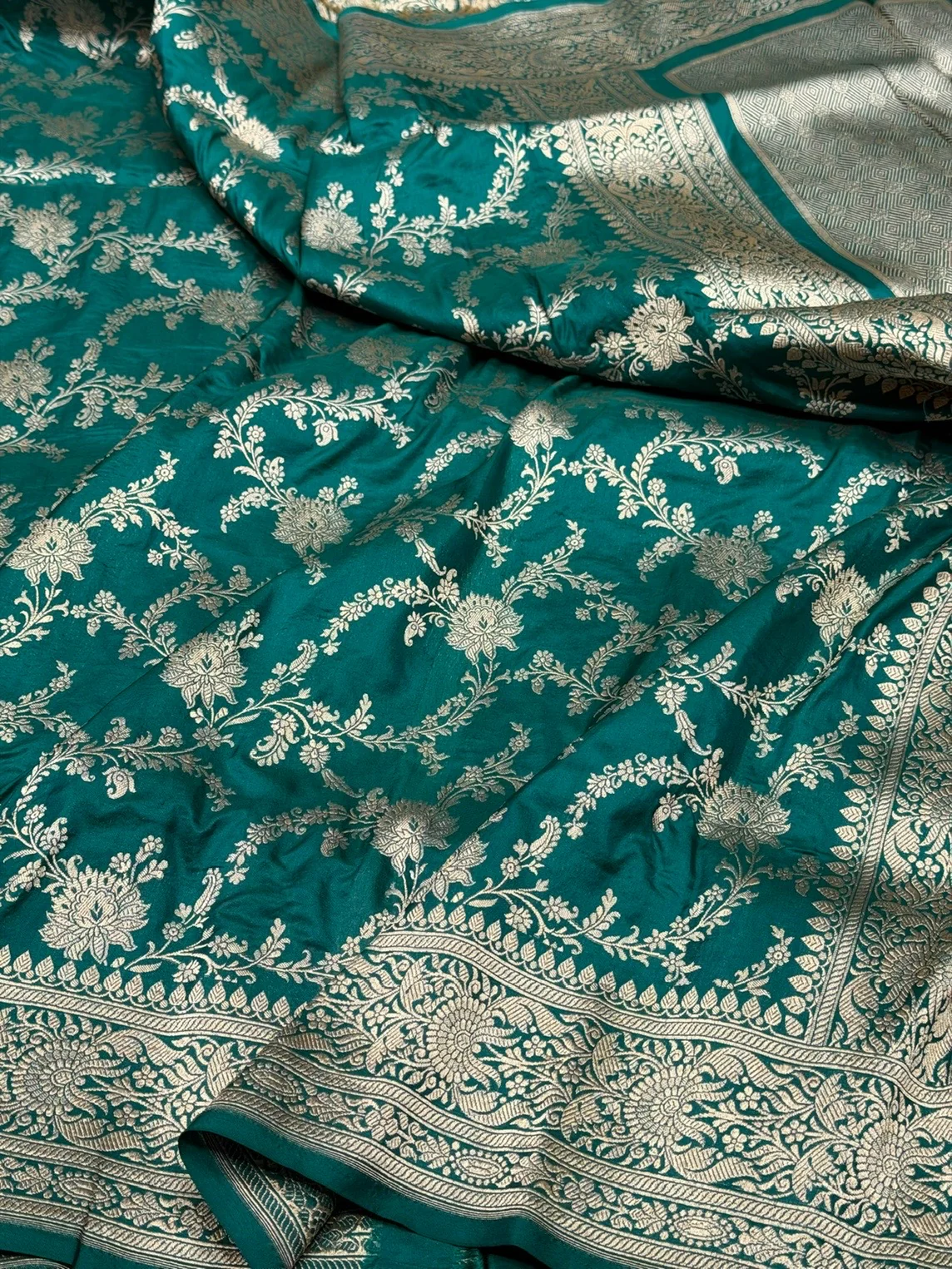 Banarasi Pure Katan Silk Saree | Pure Silk | Cutwork Technique | Banarasi Katan Silk Saree - Image 4