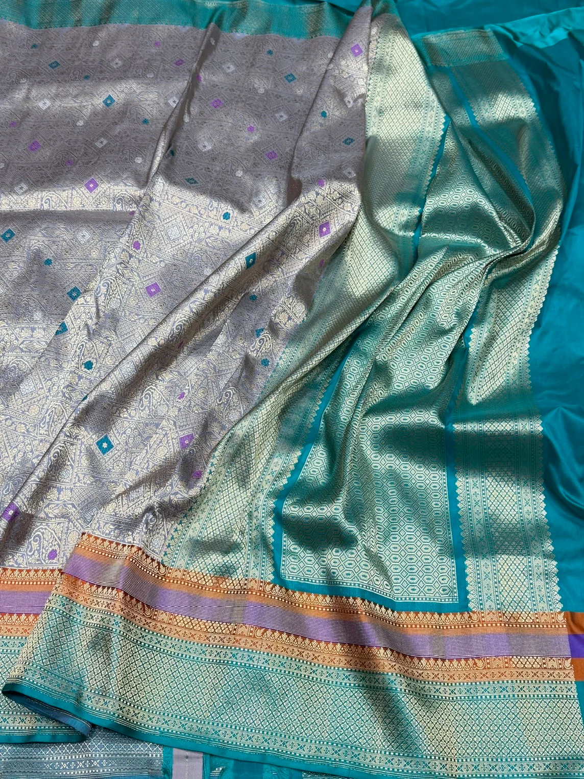 Grey Banarasi Silk Brocade Saree with Satin Border – Katan Silk Elegance - Image 3