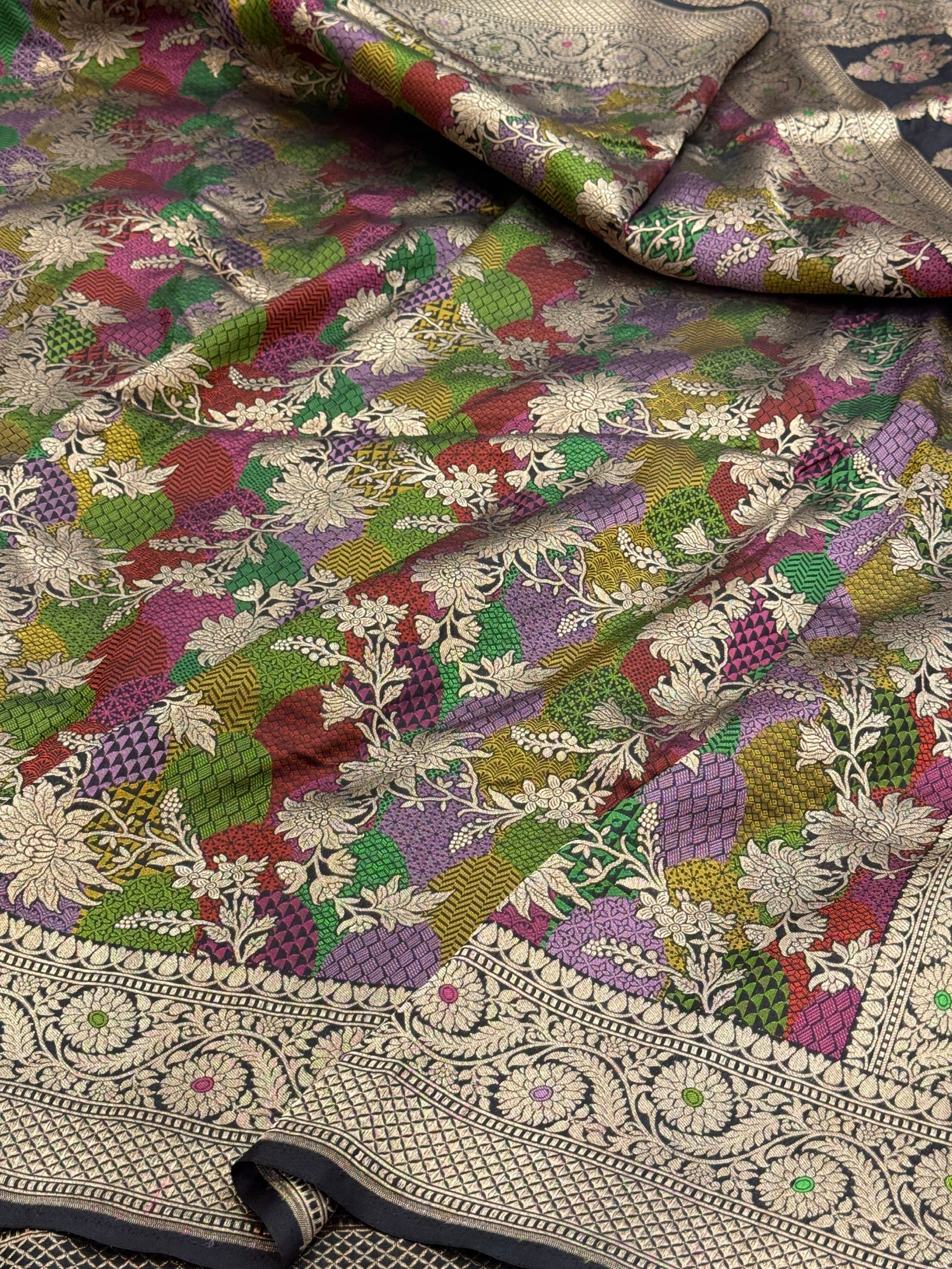 Banarasi Tilfi Minakari Pure Katan Silk Saree | Pure Silk | Minakari Work | Cutwork Technique | Banarasi Katan Silk Saree - Image 10