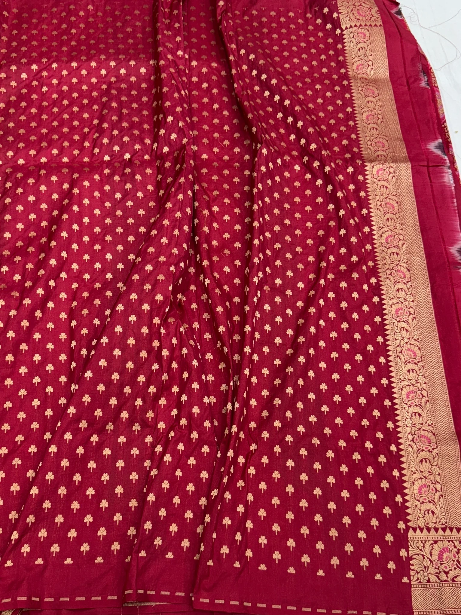 Banarasi Tilfi Minakari Pure Katan Silk Saree | Pure Silk | Minakari Work | Cutwork Technique | Banarasi Katan Silk Saree - Image 5