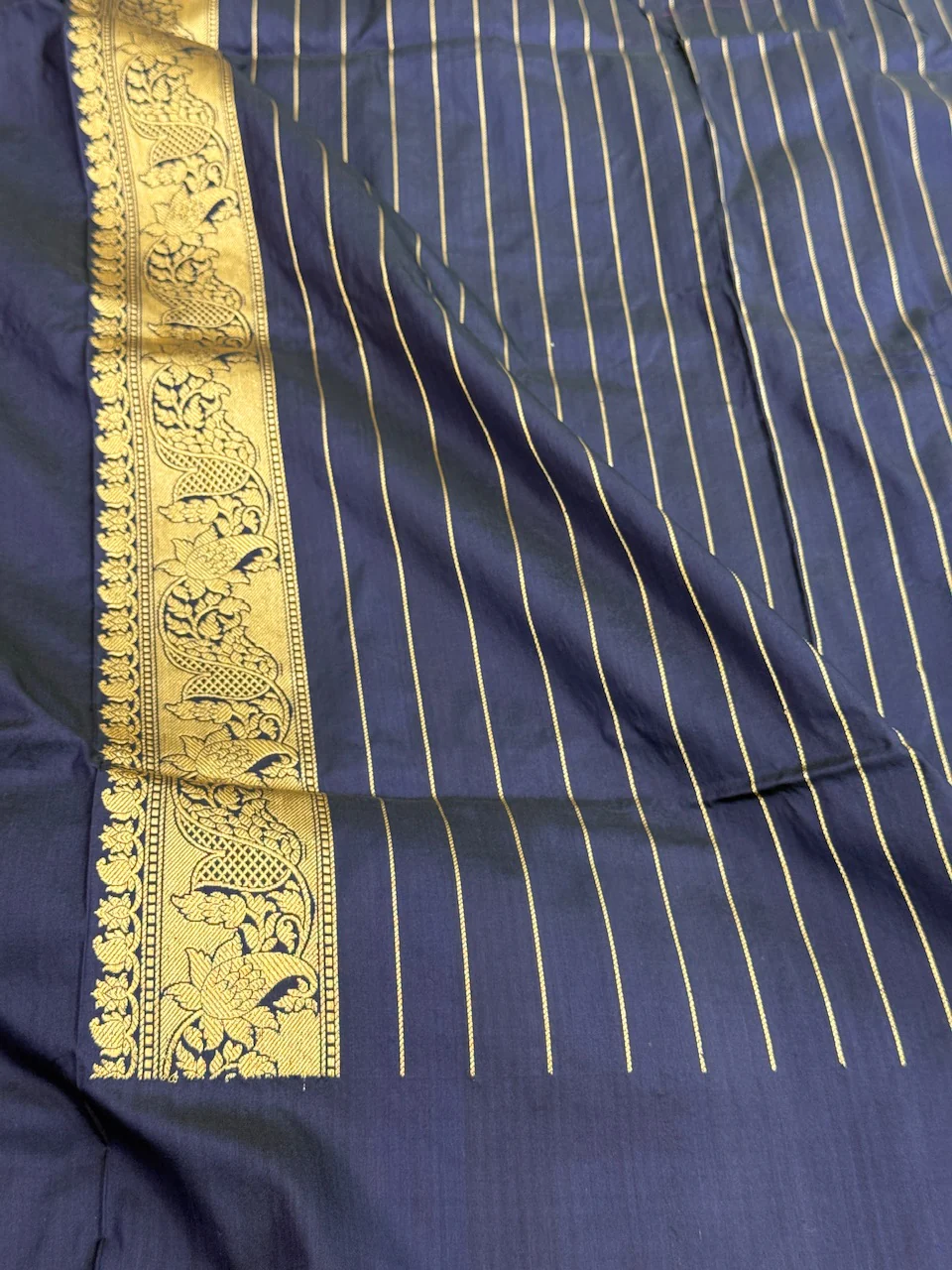 Navy Blue Handwoven Banarasi Pure Silk Saree - Image 2