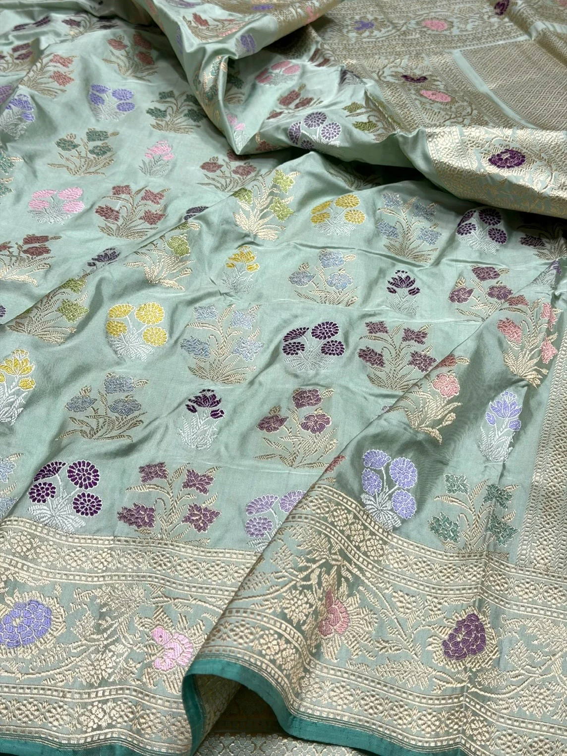 Powder Blue Handwoven Pure Banarasi Silk Saree – Luxury Kadwa Handloom Wedding & Festive Saree