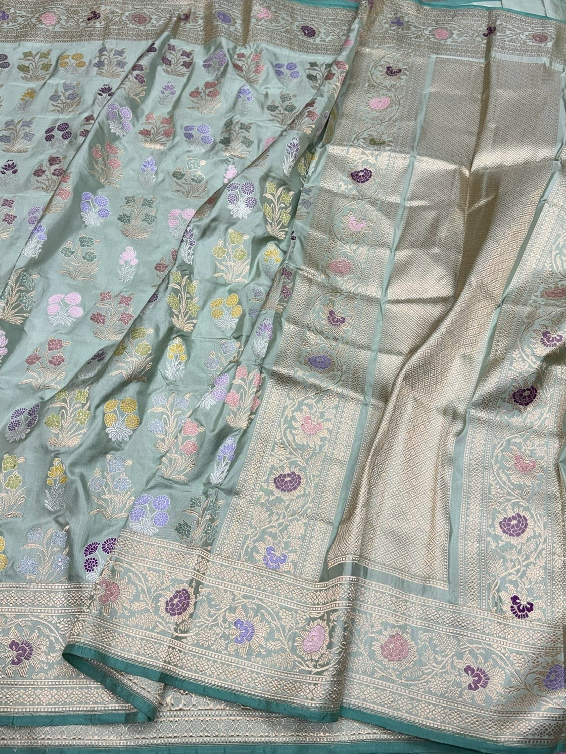 Powder Blue Handwoven Pure Banarasi Silk Saree – Luxury Kadwa Handloom Wedding & Festive Saree - Image 3