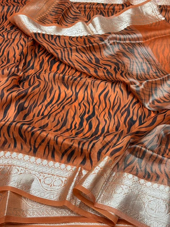 Printed Pure Organza Silk Saree - Image 4