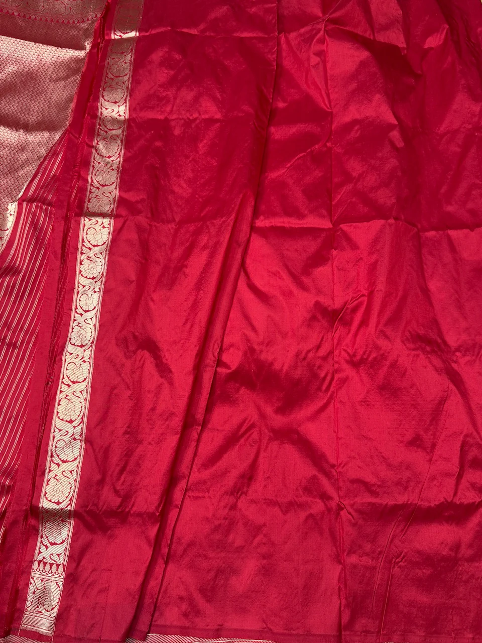 Red Handwoven Chand Tara Koniya Pure Banarasi Silk Saree - Image 2