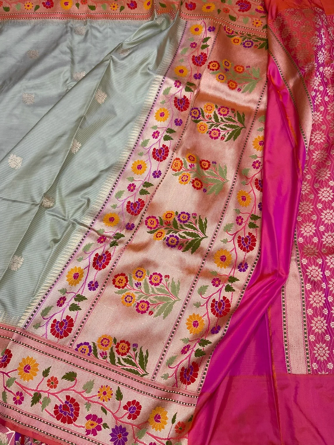 Pista Green Handwoven Pure Banarasi Ektara Silk Saree - Image 3