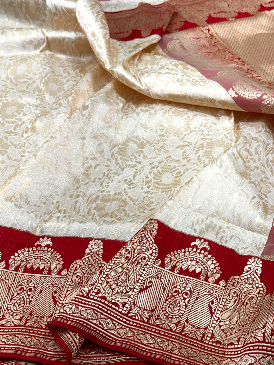 Ivory Handwoven Pure Banarasi Brocade Silk Saree