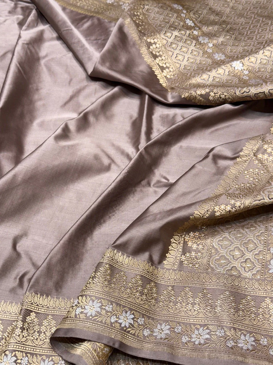 Lilac Handwoven Banarasi Pure Mashru Satin Silk Saree