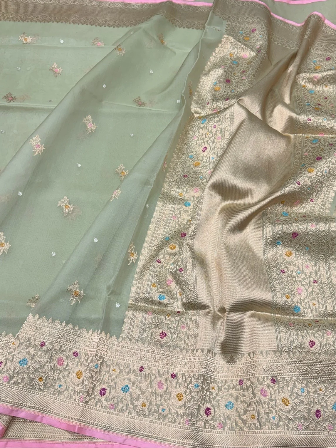Pista Green Handwoven Banarasi Pure Organza Silk Saree – Luxury Kadwa Handloom Saree - Image 3