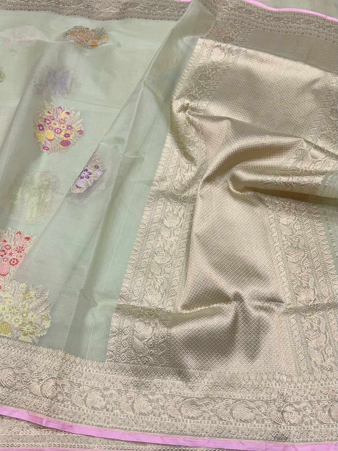 Pista Handwoven Banarasi Pure Organza Silk Saree - Image 3