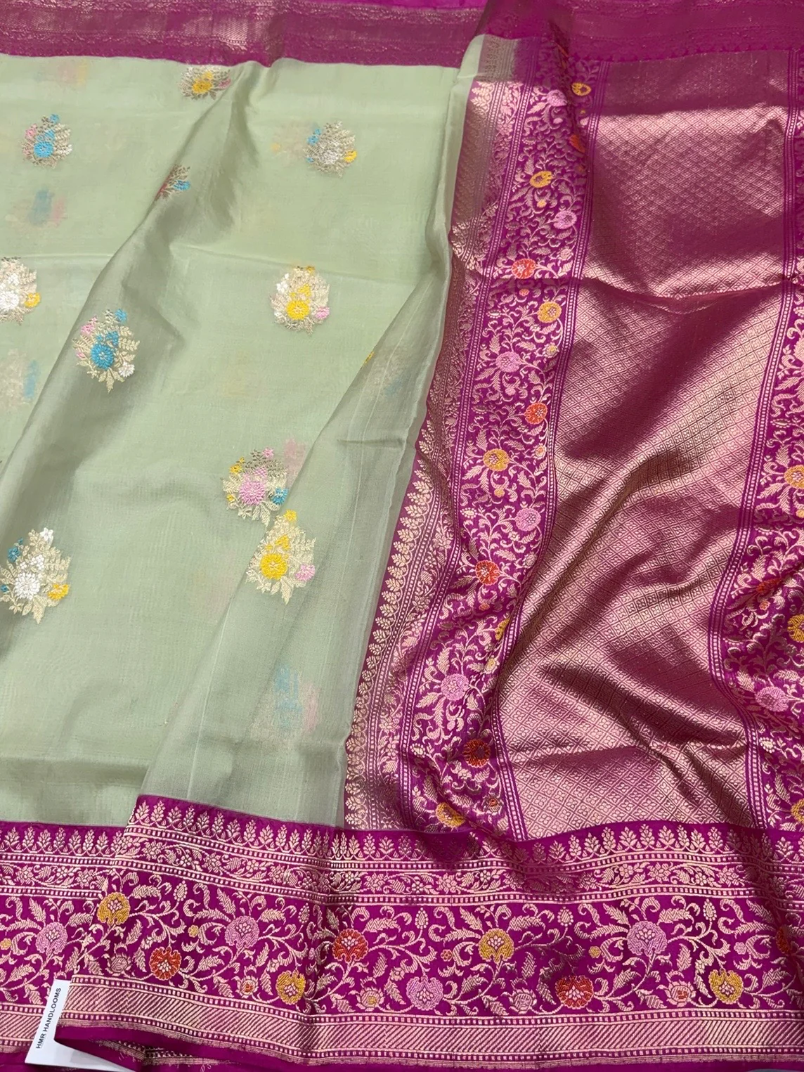 Pista Green Handwoven Banarasi Pure Organza Silk Saree - Image 3