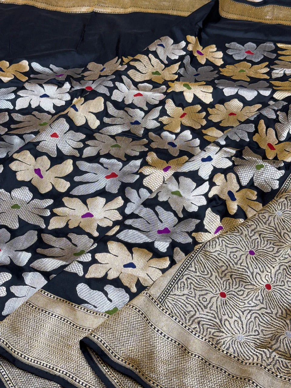 Black Handwoven Pure Banarasi Silk Saree | Pure Katan Silk | Kadwa Weave | HMR Handlooms