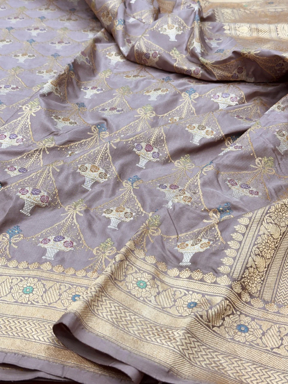 Mauve Handwoven Pure Banarasi Silk Saree