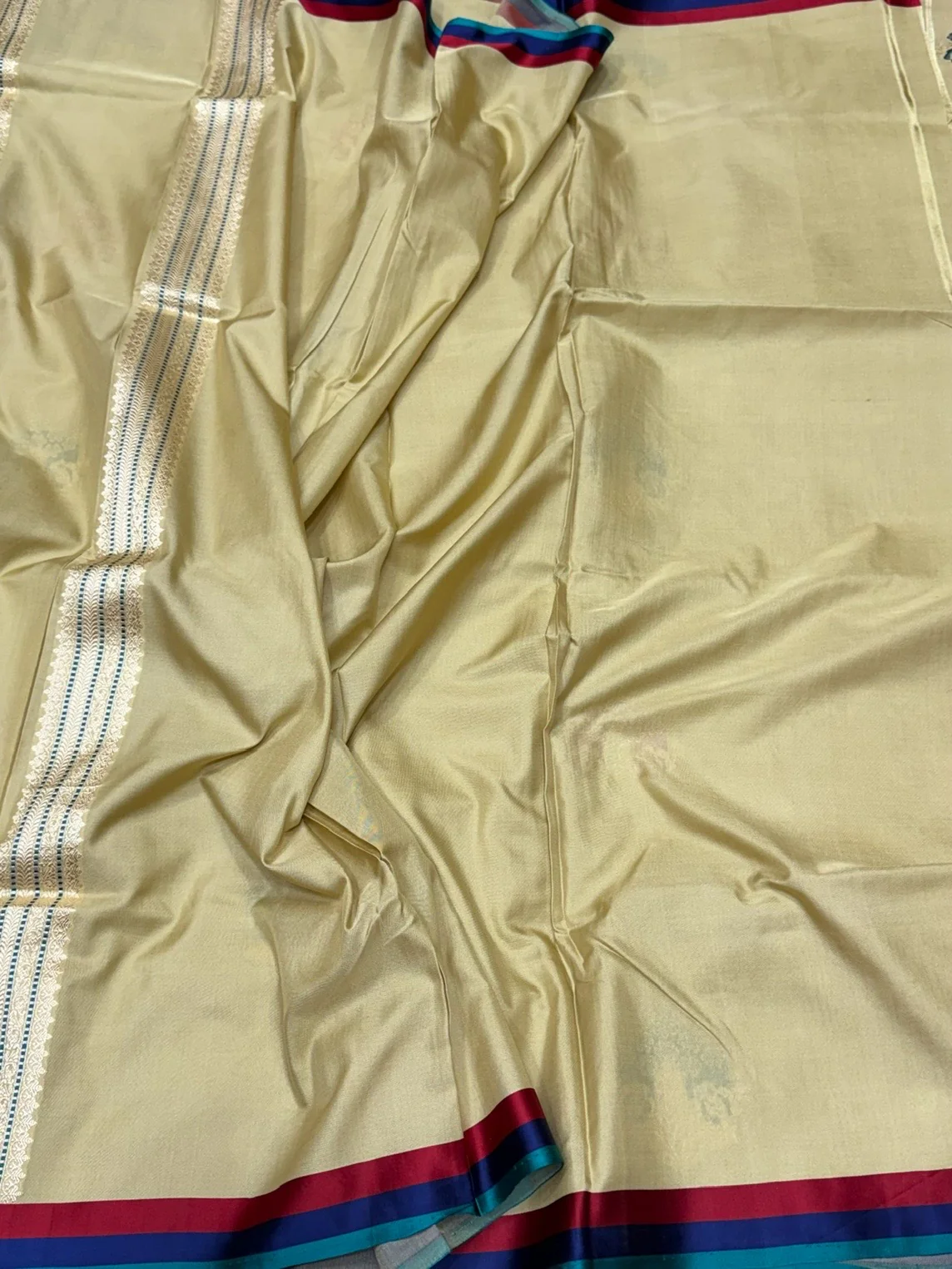 Beige Handwoven Pure Banarasi Ektara Silk Saree - Image 2