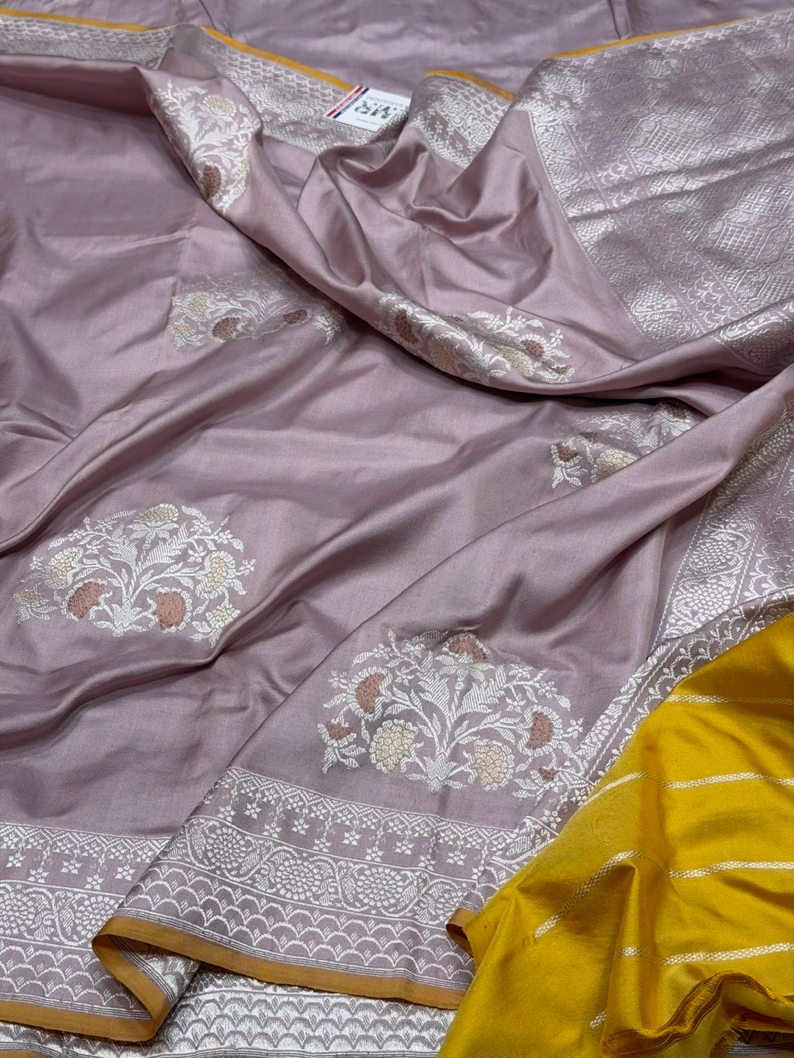 Mauve Handwoven Pure Banarasi Ektara Silk Saree