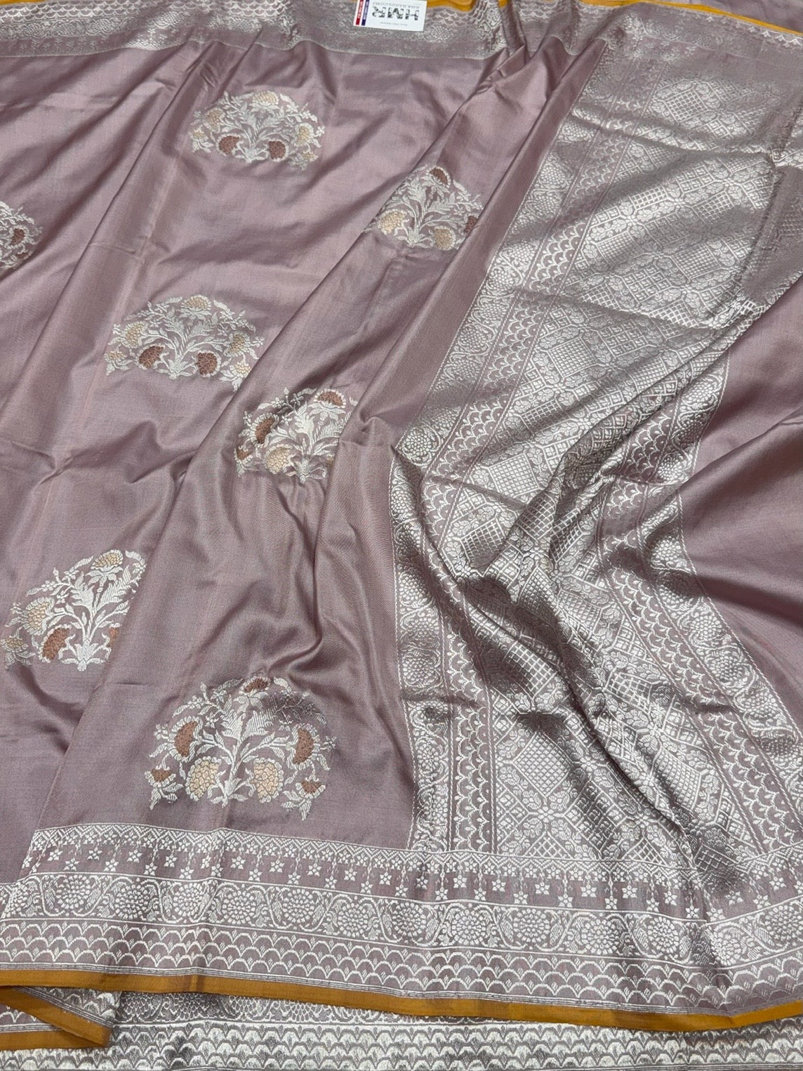Mauve Handwoven Pure Banarasi Ektara Silk Saree - Image 3