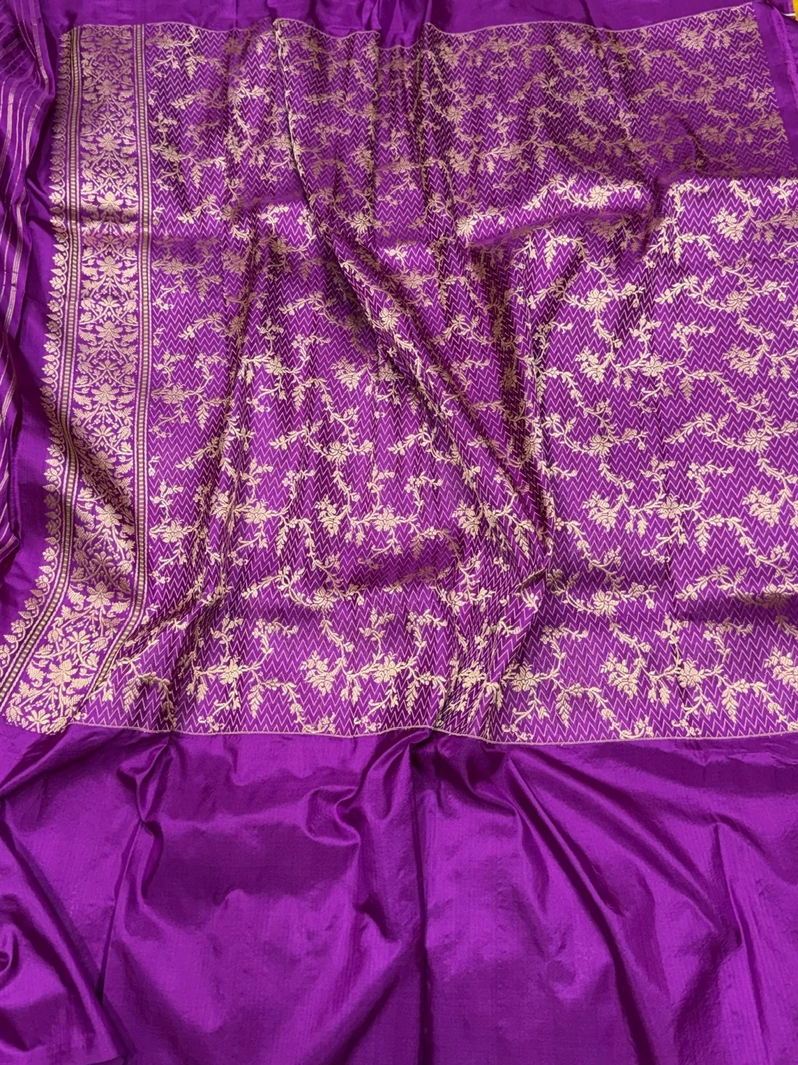 Mehndi Yellow Handwoven Pure Banarasi Ektara Silk Saree in Kadwa Weave – 100% Pure Mulberry Silk - Image 2