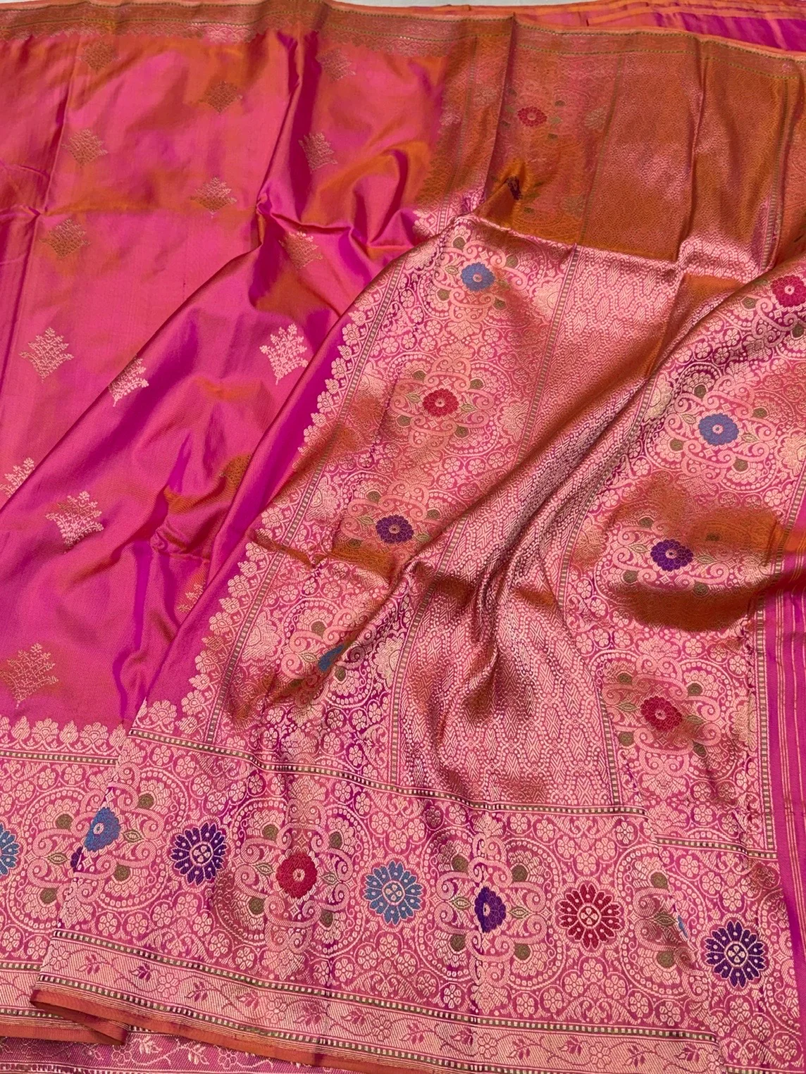 Orangish Pink Handwoven Pure Banarasi Ektara Silk Saree – Kadwa Iktara Weave, Pure Mulberry Silk - Image 3