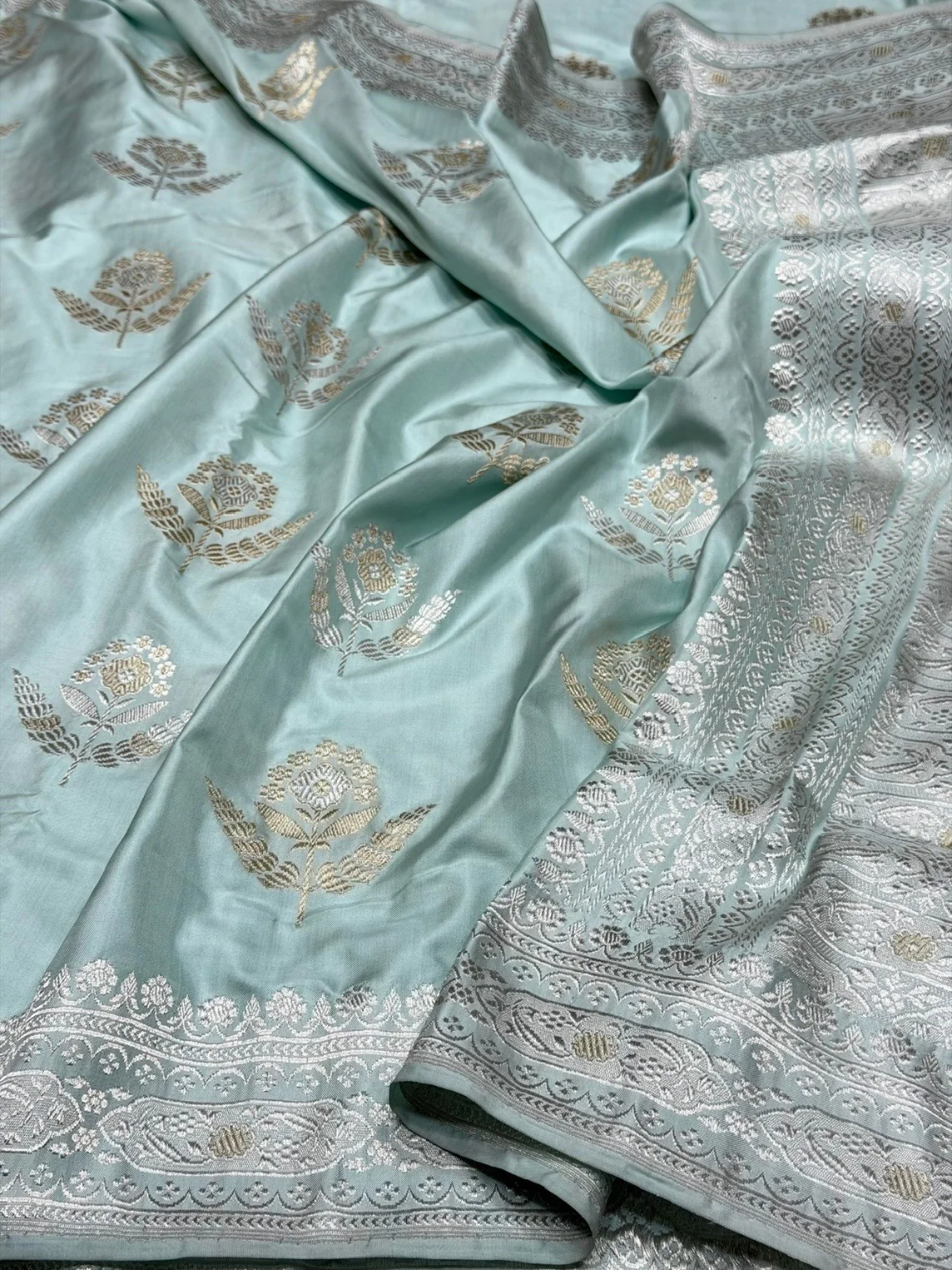 Powder Blue Handwoven Pure Banarasi Ektara Silk Saree | Kadwa Weave | Pure Mulberry Ektara Silk | Handloom Banarasi Saree