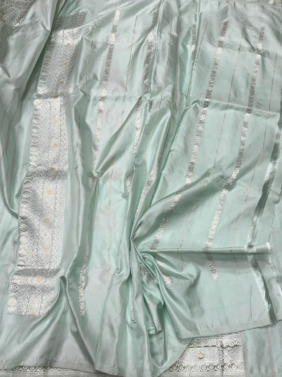 Powder Blue Handwoven Pure Banarasi Ektara Silk Saree | Kadwa Weave | Pure Mulberry Ektara Silk | Handloom Banarasi Saree - Image 2