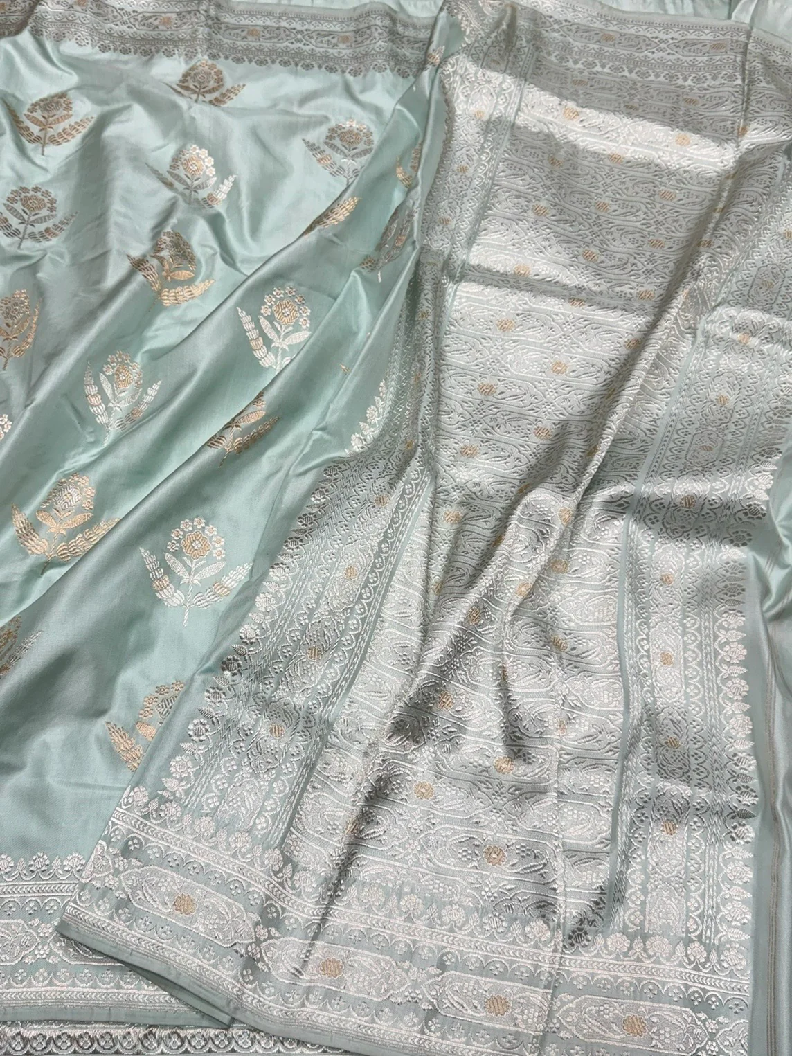 Powder Blue Handwoven Pure Banarasi Ektara Silk Saree | Kadwa Weave | Pure Mulberry Ektara Silk | Handloom Banarasi Saree - Image 3