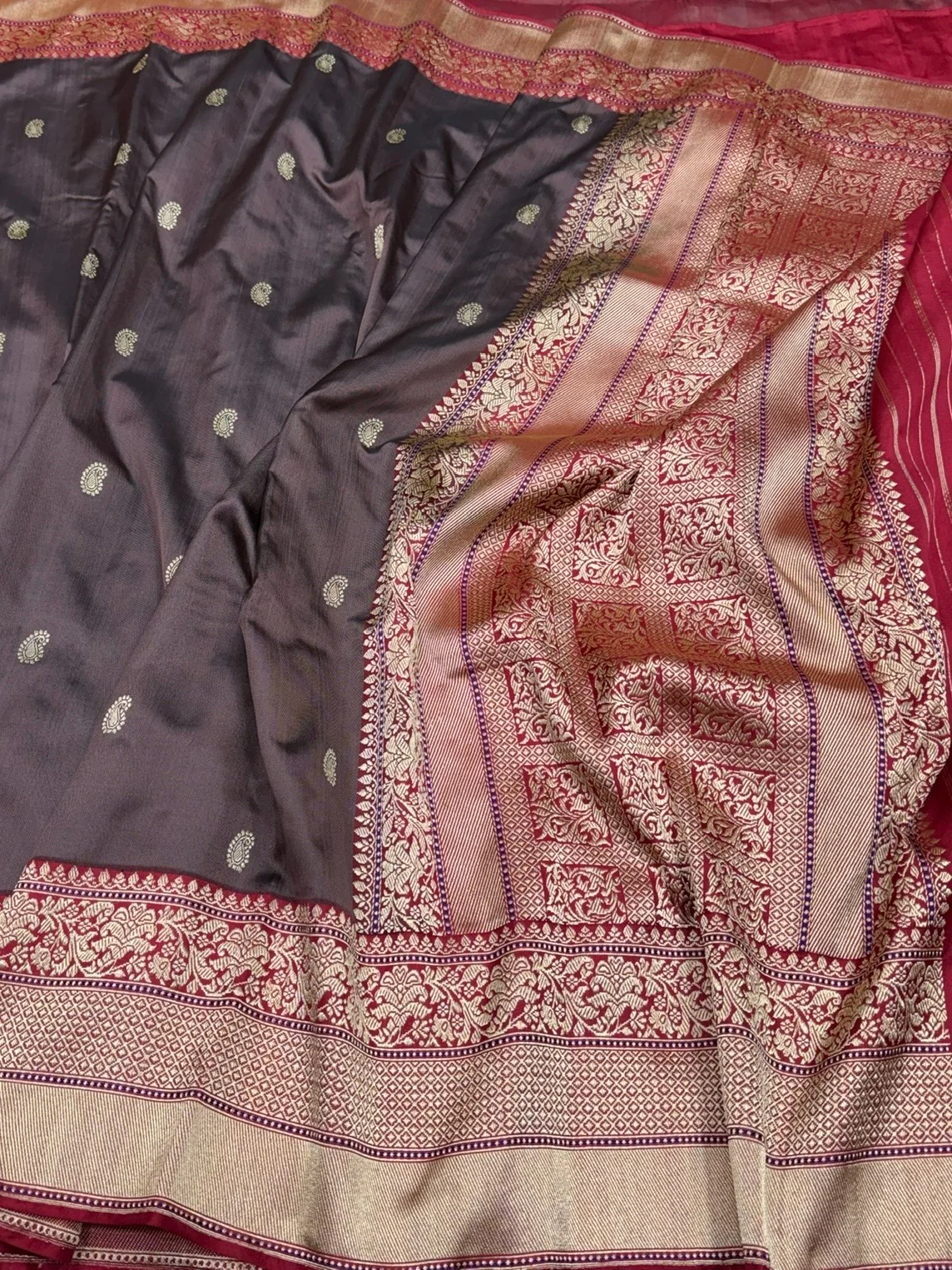 Chocolate Brown Handwoven Pure Banarasi Ektara Silk Saree – Luxury Kadwa Weave - Image 2