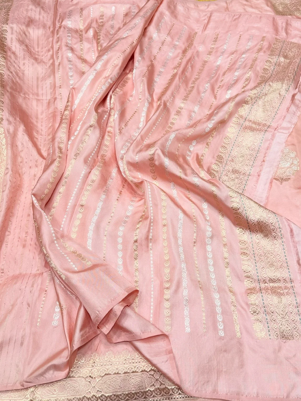 Peach Handwoven Pure Banarasi Ektara Silk Saree – Luxury Kadwa Weave - Image 2