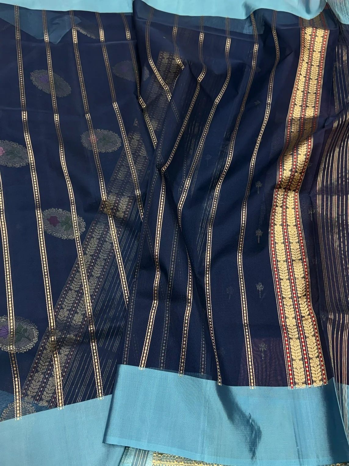 Navy Blue Handwoven Pure Banarasi Organza Silk Saree – Kadwa Weave in Kora Mulberry Silk - Image 3