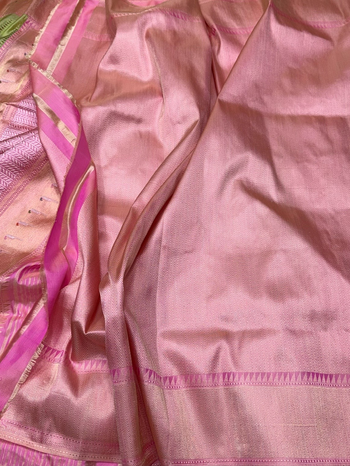 Baby Pink Handwoven Pure Banarasi Rangkaat Silk Saree - Image 2