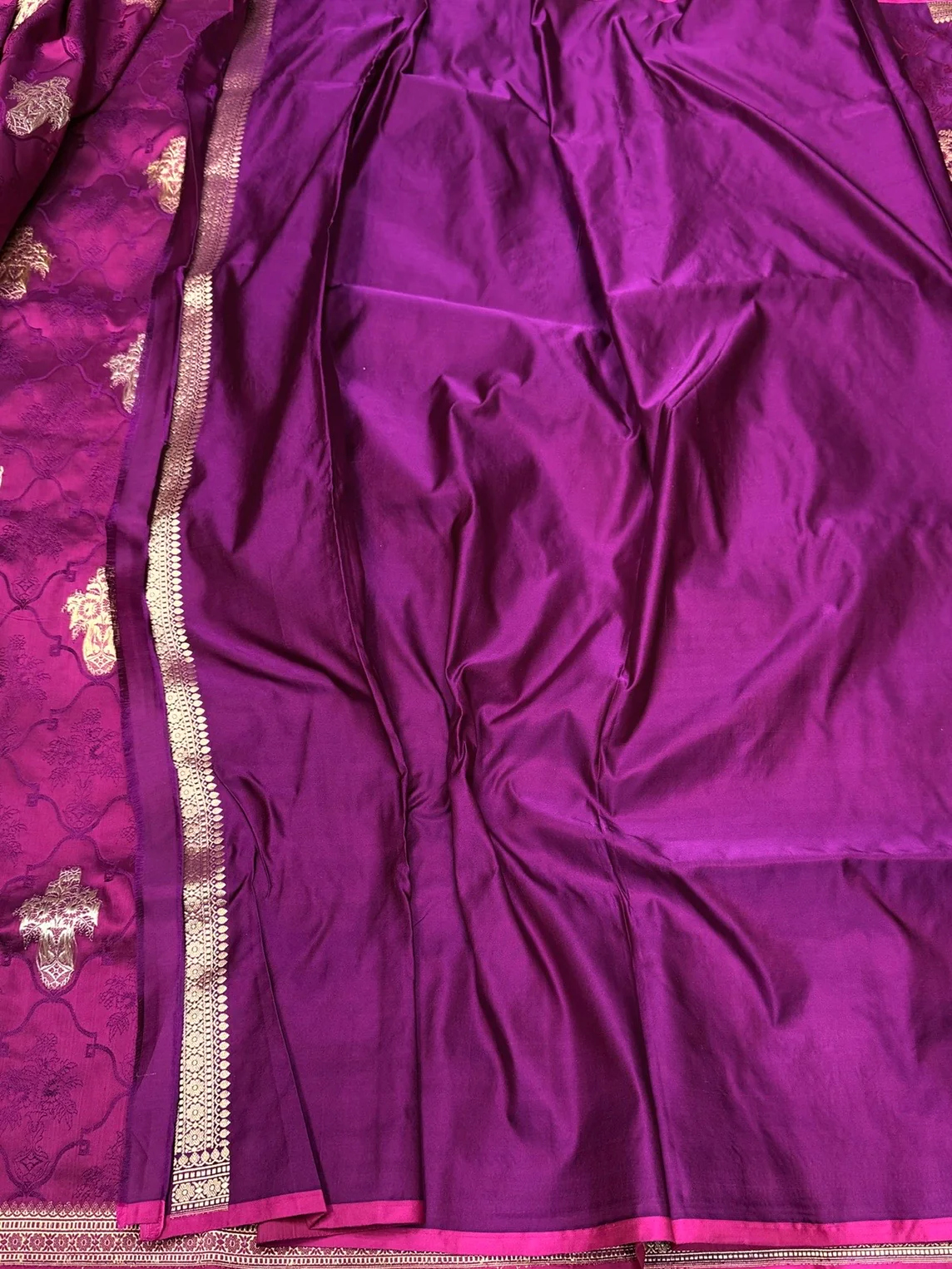 Purple Handwoven Pure Banarasi Satin Silk Saree - Image 2