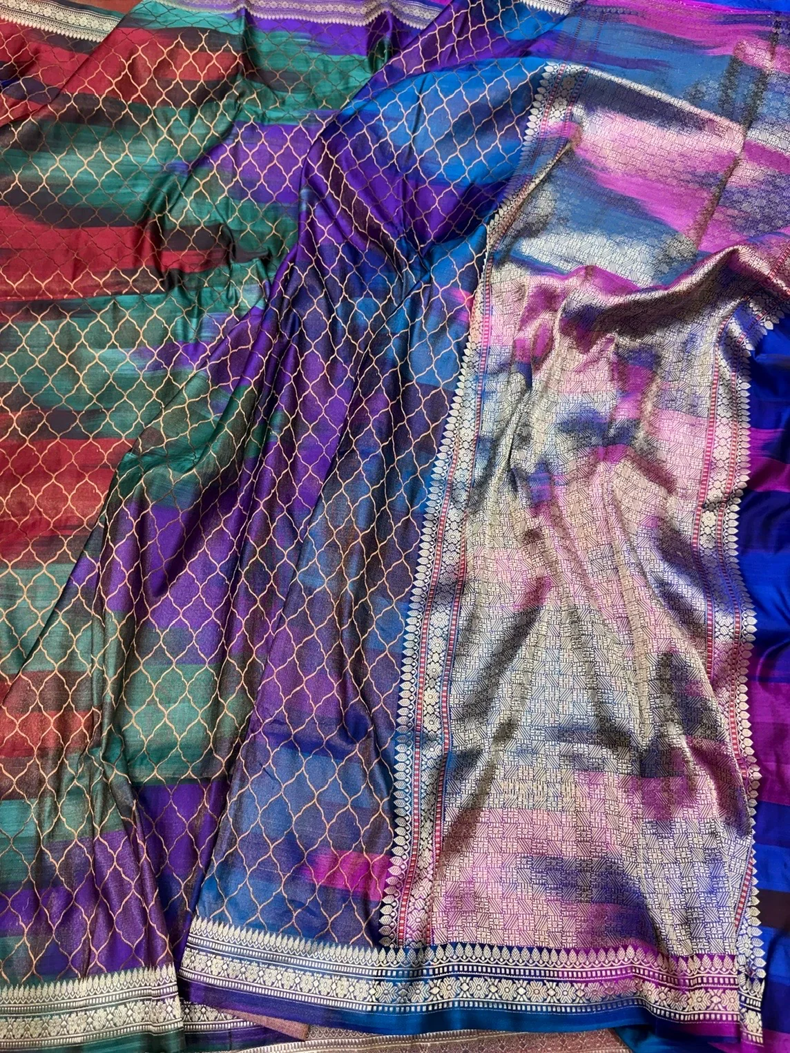 Purple Handwoven Pure Banarasi Satin Tanchoi Silk Saree – Kadwa Weave, Pure Satin Silk - Image 3