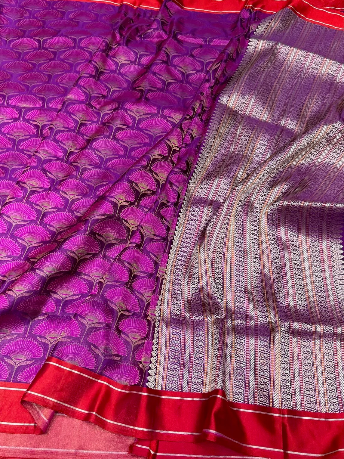 Purple Handwoven Pure Banarasi Satin Silk Saree – Kadwa Handloom Masterpiece - Image 3