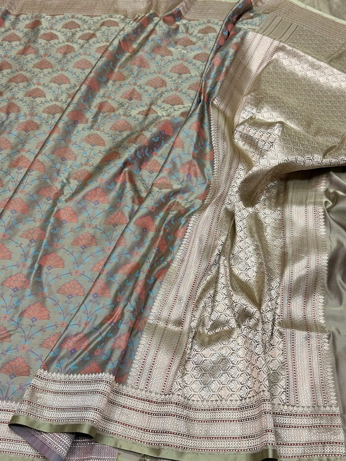 Light Olive Handwoven Pure Banarasi Satin Tanchoi Silk Saree – 100% Pure Satin Silk, Intricate Kadwa Weave - Image 2