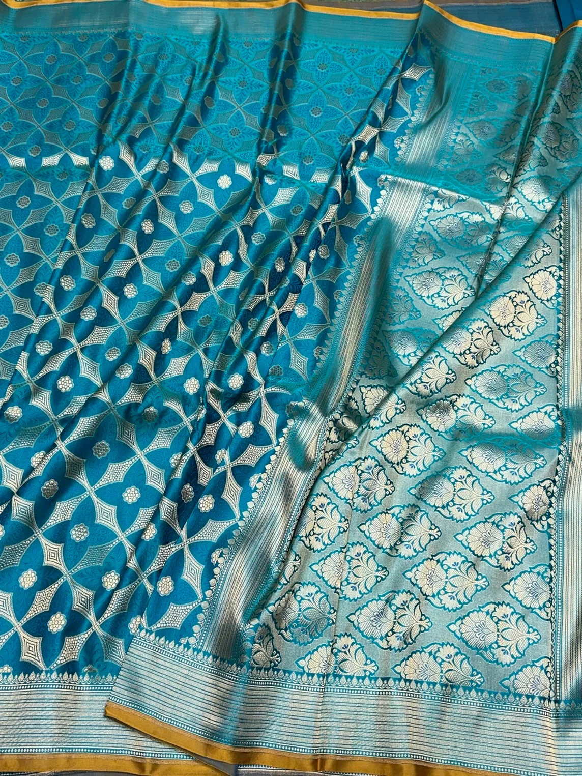 Sky Blue Handwoven Pure Banarasi Satin Tanchoi Silk Saree - Image 2