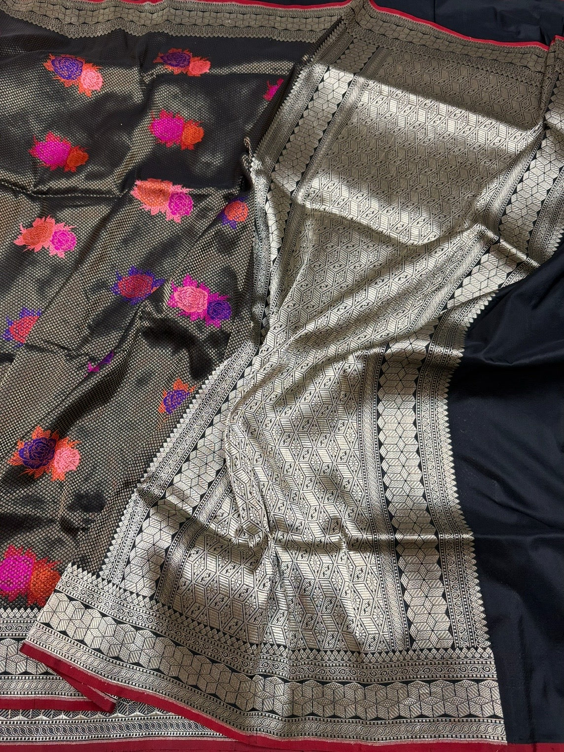 Black Handwoven Pure Banarasi Silk Brocade Saree - Image 3