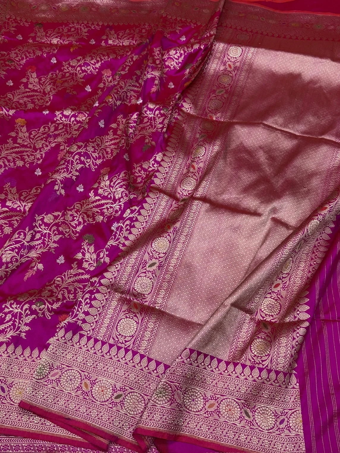 Rani Pink Handwoven Pure Banarasi Silk Saree - Image 3
