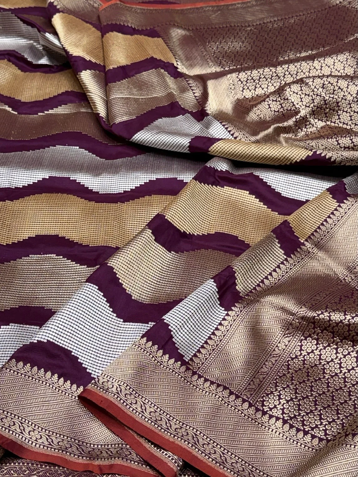 Magenta Handwoven Pure Banarasi Silk Saree | Pure Katan Silk | Kadwa Weave | HMR Handlooms