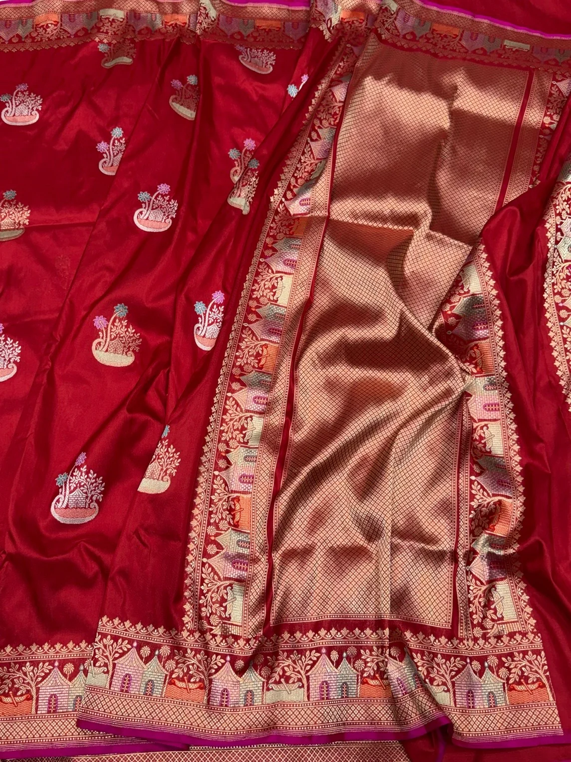 Red Handwoven Pure Banarasi Silk Saree | Pure Katan Silk | Kadwa Weave | HMR Handlooms - Image 3