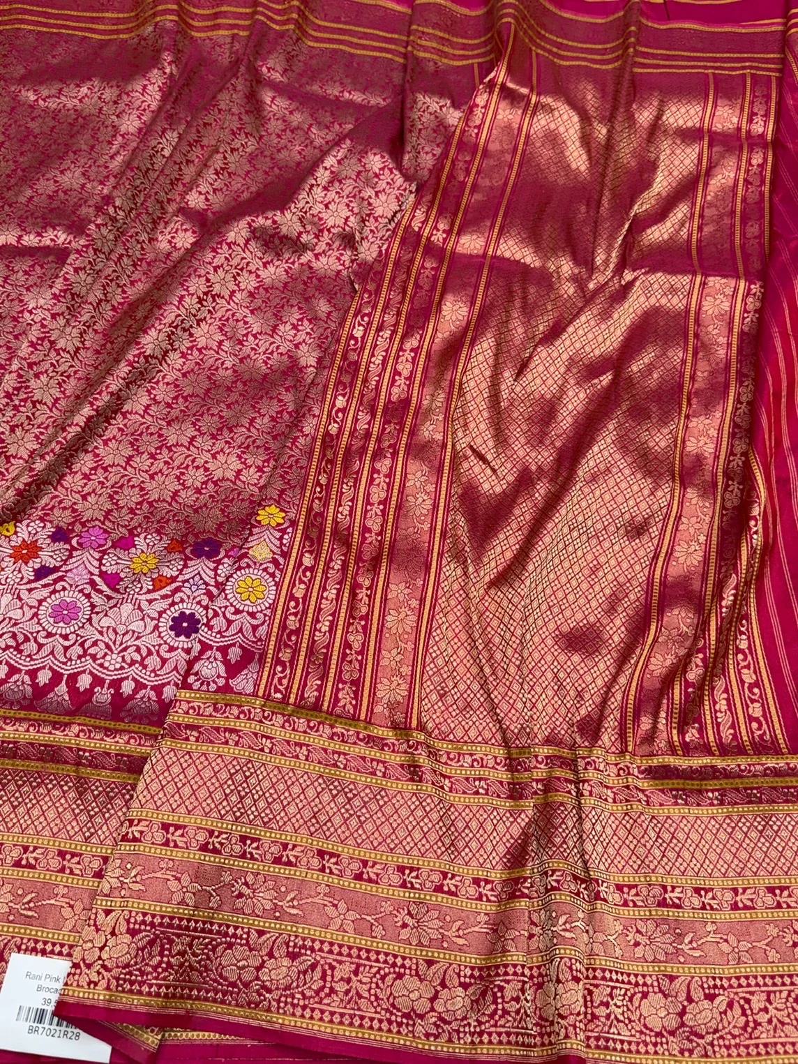 Rani Pink Handwoven Pure Banarasi Silk Saree - Image 3