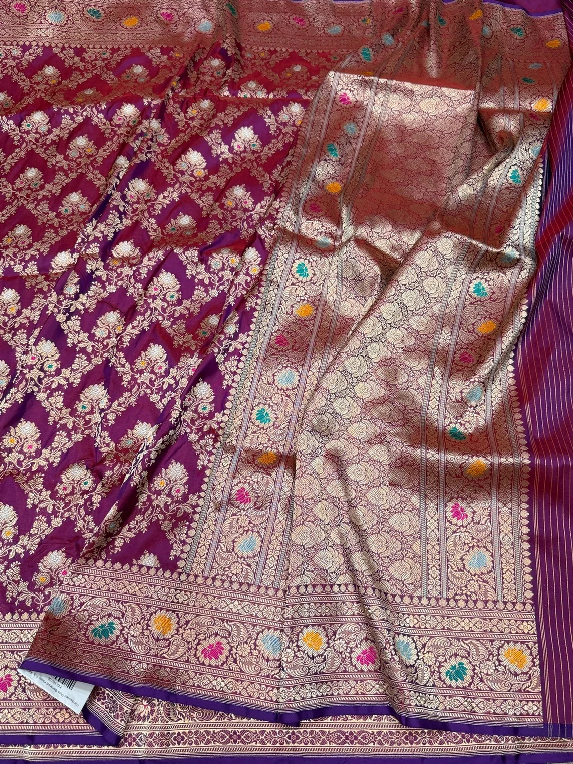 Majenta Pink Handwoven Pure Banarasi Silk Saree - Image 3