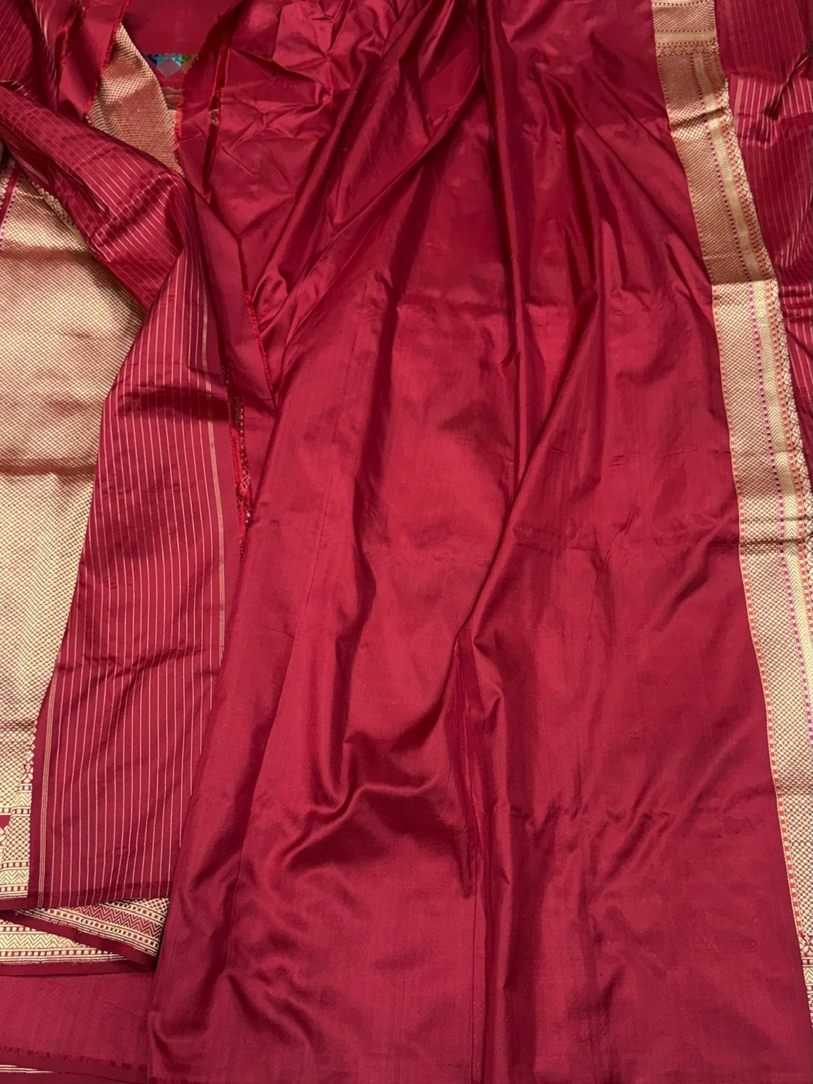 Red Handwoven Pure Banarasi Silk Saree - Image 2