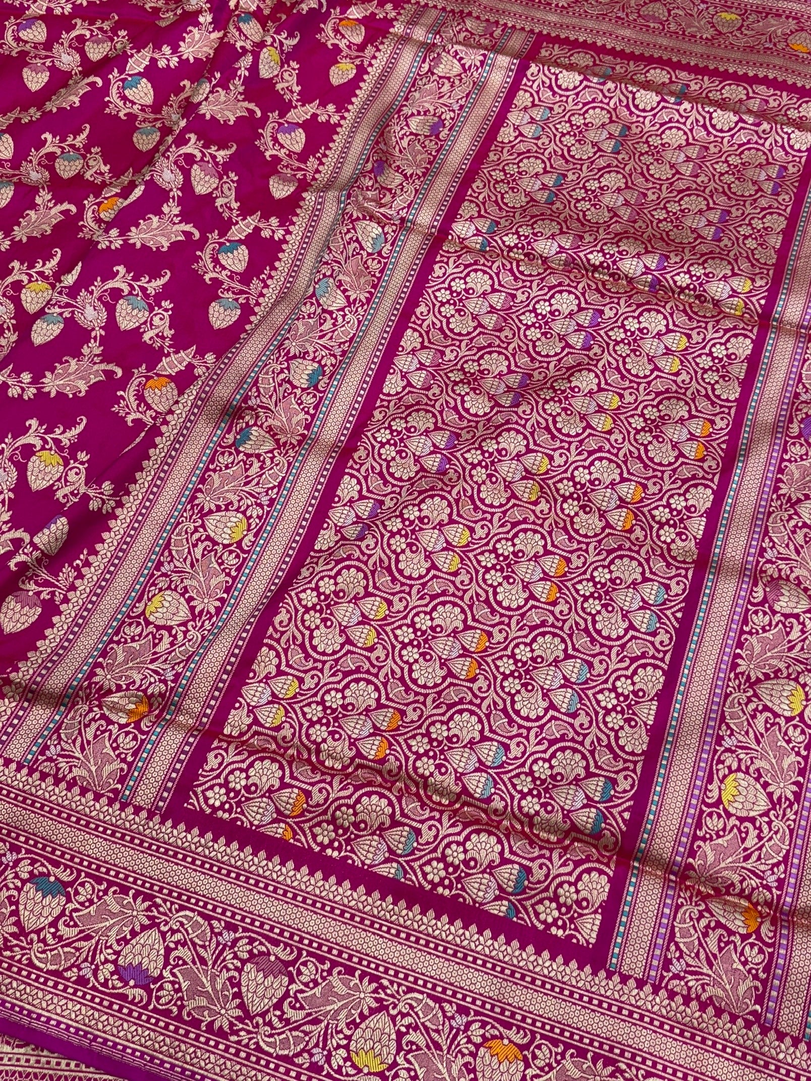 Rani Pink Handwoven Pure Banarasi Silk Saree - Image 3