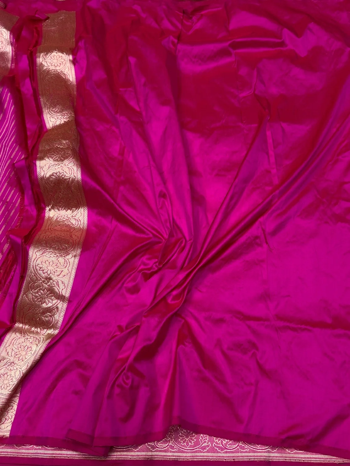 Rani Pink Handwoven Pure Banarasi Silk Saree – Kadwa Weave in 100% Katan Silk - Image 2