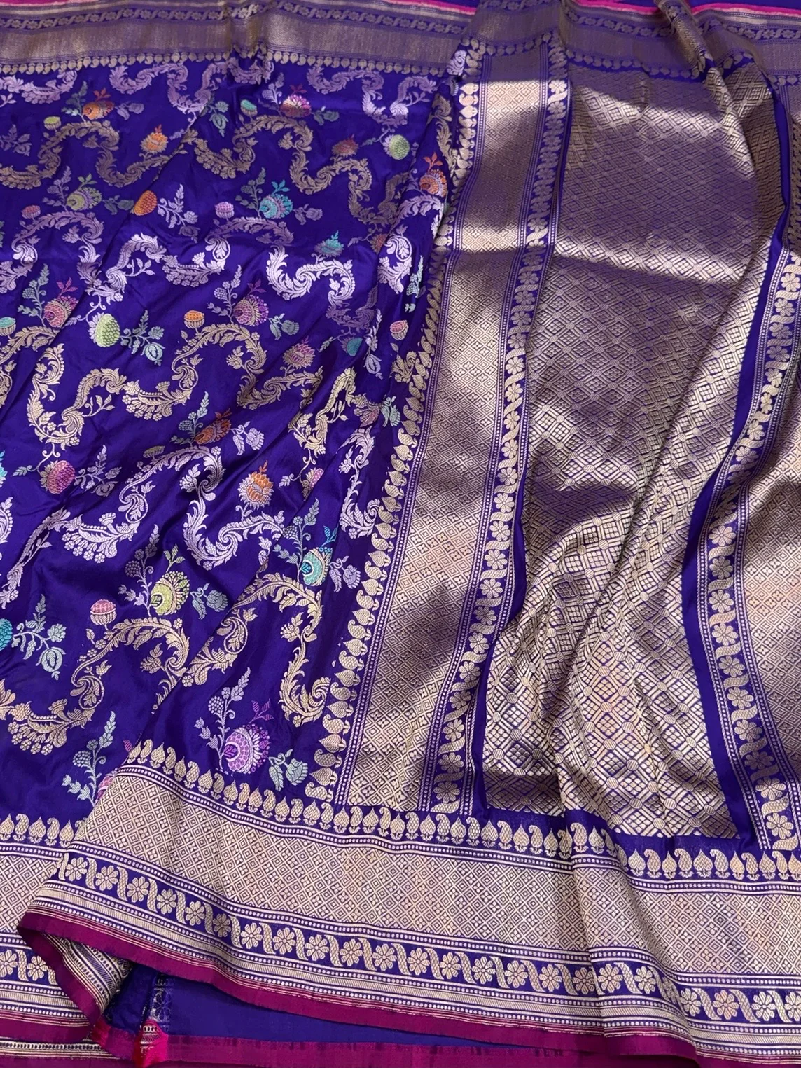 Purple Handwoven Pure Banarasi Silk Saree - Image 2