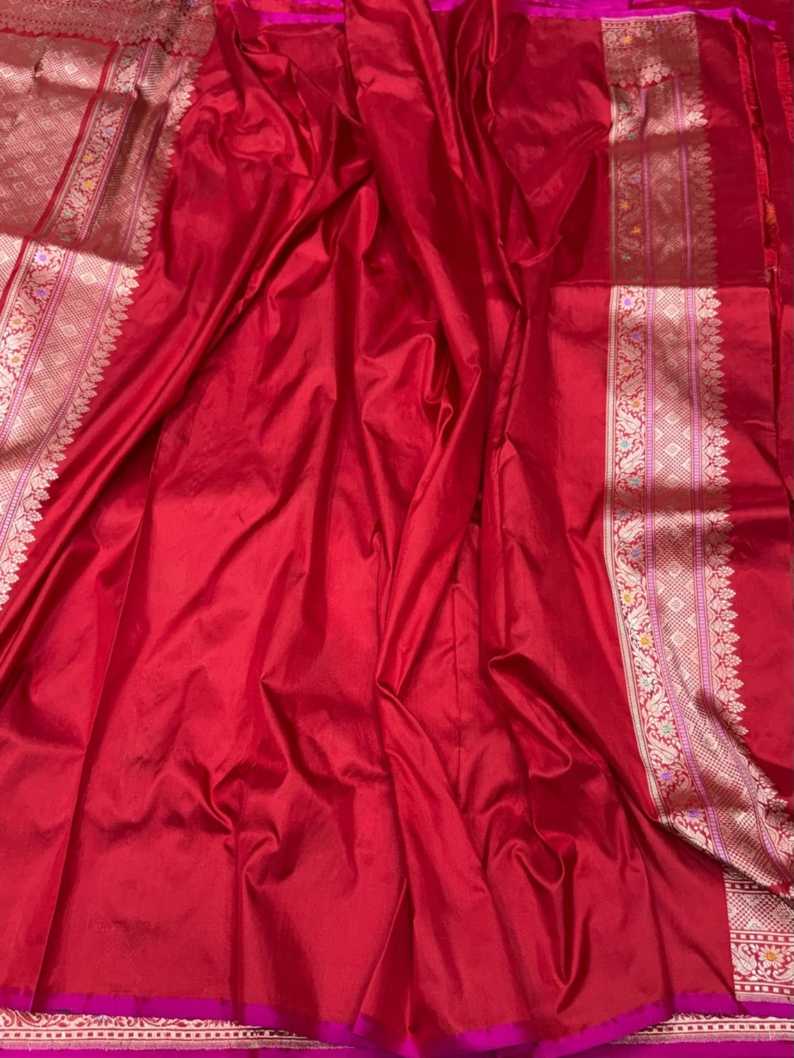 Red Handwoven Pure Banarasi Silk Saree in Kadwa Weave – 100% Katan Mulberry Silk - Image 2