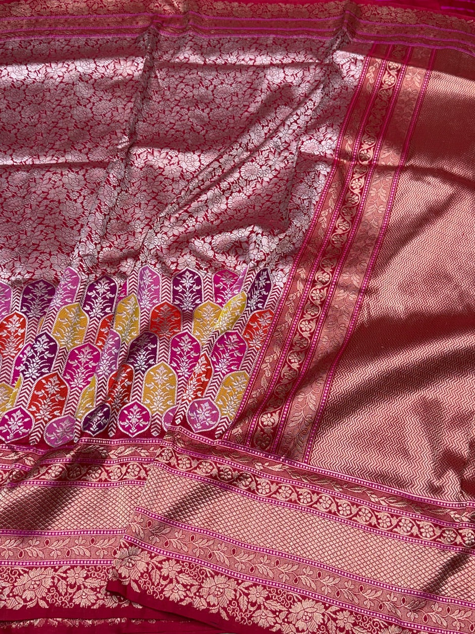Red Handwoven Pure Banarasi Silk Saree - Image 2