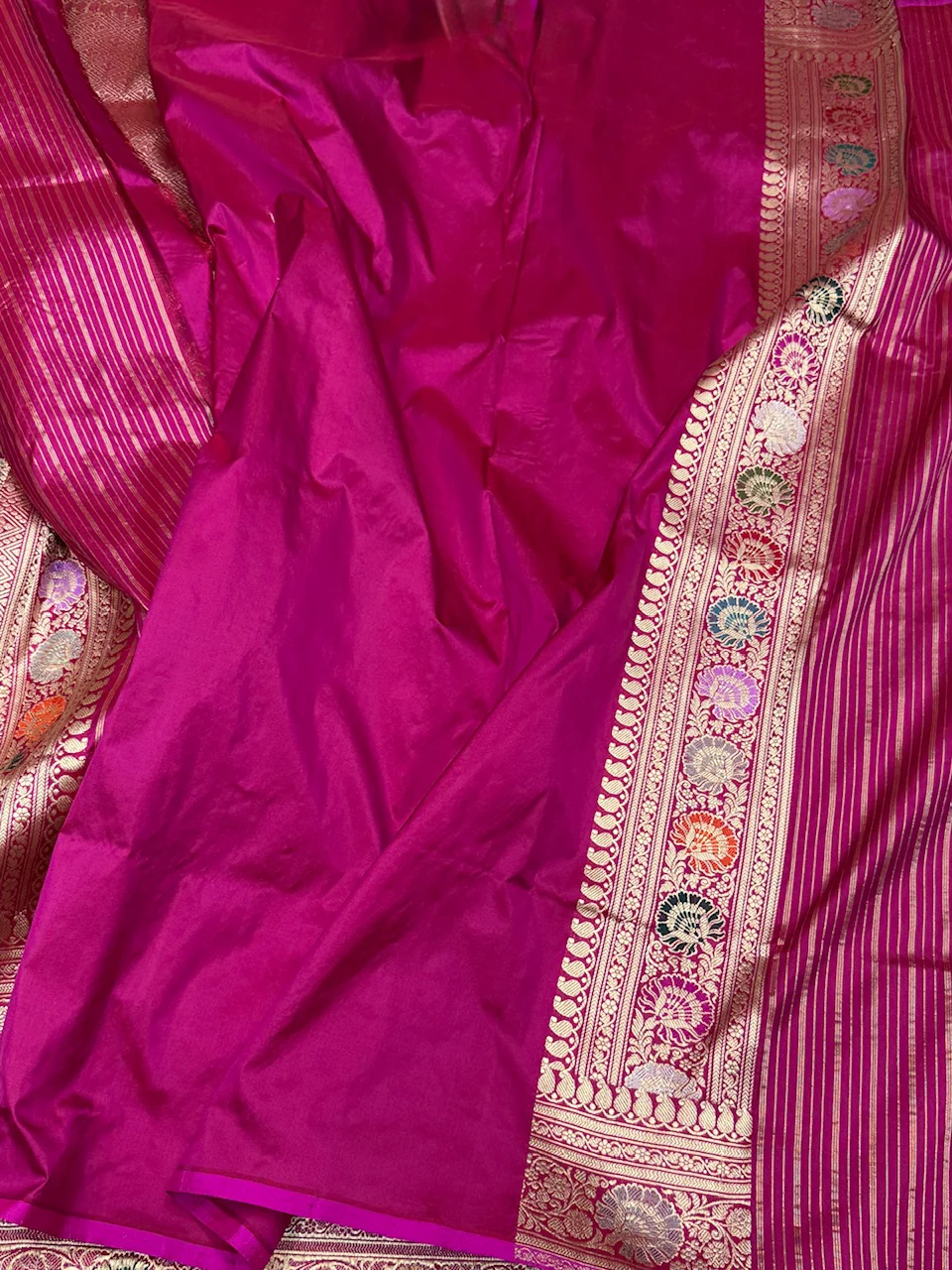 Rani Pink Handwoven Pure Banarasi Silk Saree - Image 2