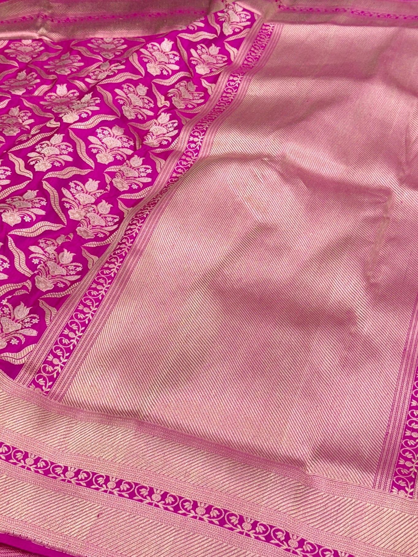 Rani Pink Handwoven Pure Banarasi Silk Saree - Image 3